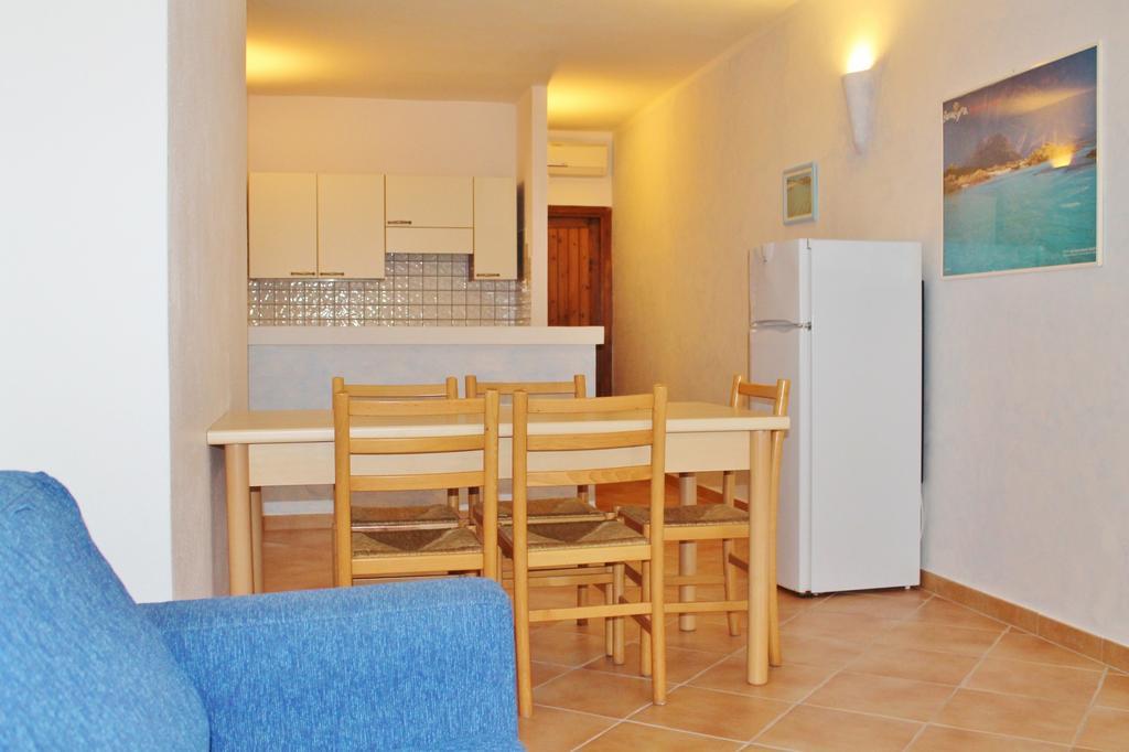 Residence Blue Corner Porto Pollo Палау Екстериор снимка