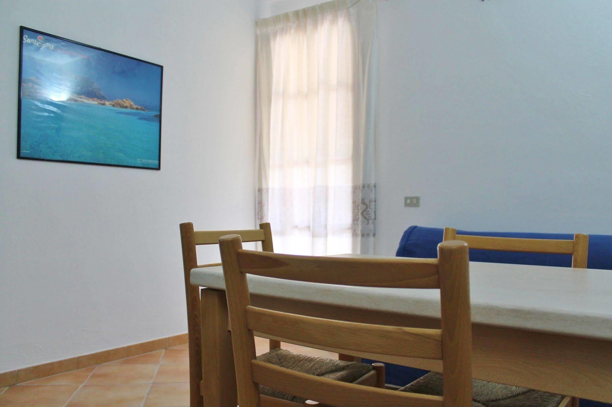 Residence Blue Corner Porto Pollo Палау Екстериор снимка